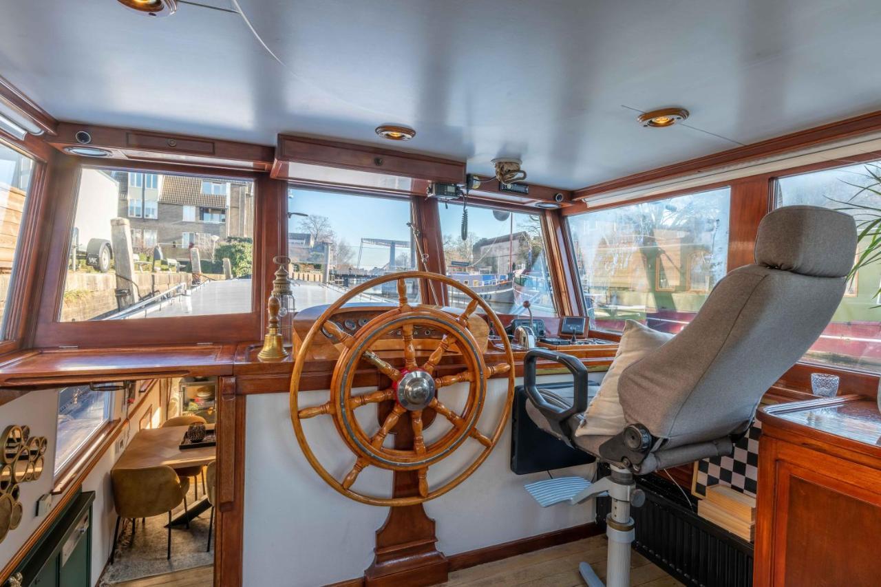 The Luxury Boat 호텔 즈볼레 외부 사진